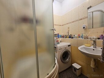 Ponúkam Vám na predaj 4 izbový byt v úplnom centre mesta. - 8