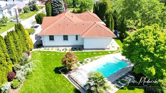 Na predaj moderný zariadený bungalov s bazénom v obci Komjat - 8