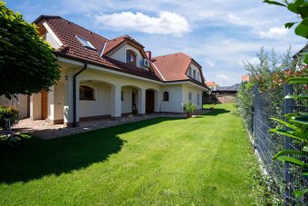 Predaj 2podlažný 6izb. rod.dom  s dvoj garážou    na Kozáck - 8