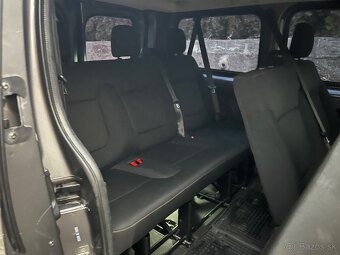 Prenajom 9 miestneho vozidla Renault Trafic - 8
