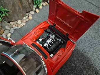 Prodám model 1:18 Peugeot 504 cabrio - 8