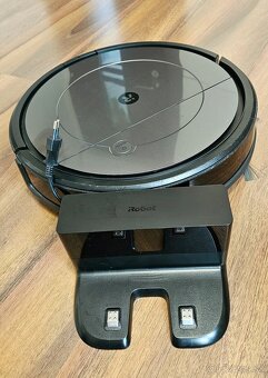 Predám i-Robot Roomba Combo - 8