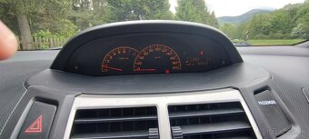 Toyota Yaris - 8