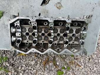 Hlava valcov nissan 2.2 dci Kód motora YD22. - 8