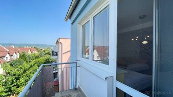 Priestranný 1-izb. byt vo Vajnoroch s gar. státím a pivnicou - 8
