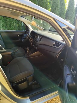 Kia carens - 8