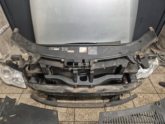 Predám náhradné diely na Volkswagen Passat b6 3c - 8
