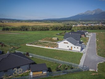 Stavebný pozemok s kompletnými sieťami v krásnej lokalite - 8