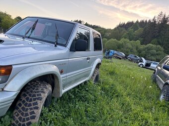 Mitshubishi Pajero 2.8 tdi Rozpredam na náhradné diely - 8