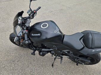 Kawasaki Z750 R - 8