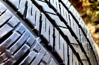 alu R18 5x108, pneu 235/60, orig. Volvo XC90 / + XC60 - 8