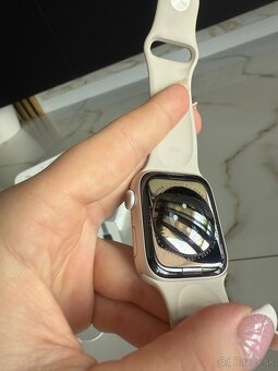 Apple Watch series 8 - Starlight (45 mm) - 8