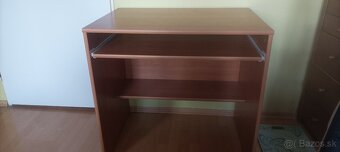 Písací stôl a otáčacia kancelárska stolicka - 8