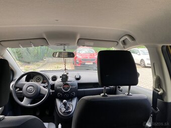 Mazda 2 - 8