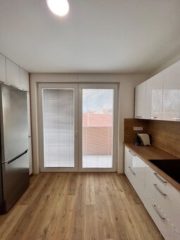 Luxusný 3 Izb byt na kupelnej - 8
