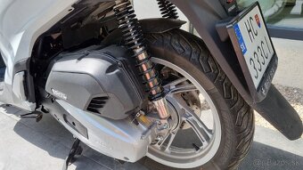 Honda SH125 r.v.2019 s kufrom a plachtou - 8