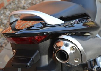 Honda CB600F Hornet - 8