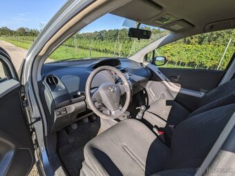 Toyota Yaris 1.33 Dual VVT-i 74kw 6st. Manuál - 8