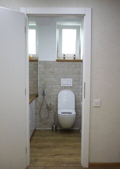 Na predaj elegantný a priestranný 3-izbový byt s dvomi balkó - 8