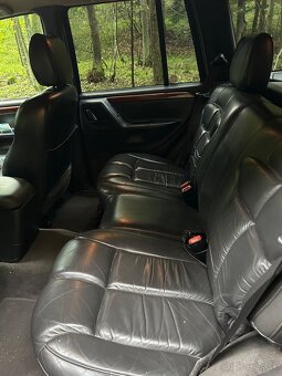 Jeep Grand Cherokee - 8