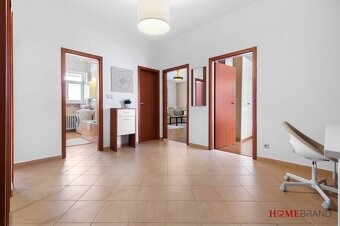 Priestranný 2-izbový byt pri Justičnom paláci - 8