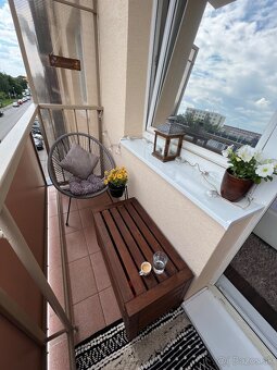 Velky 2 izbovy byt ul. M.R.Stefanika Levice - 8