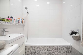 Veľký 3-izbový byt s loggiou vo vyhľadávanej lokalite, Hurba - 8