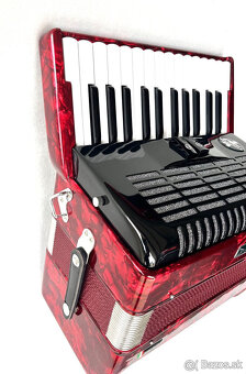 Predám nový akordeón BELTUNICA Vivaldi- De Luxe 60 basový- n - 8
