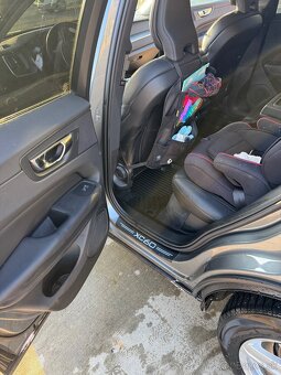 VOLVO XC60 D4 - 8