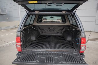 Toyota Hilux DC 3.0 I D-4D Sol A/T REZERVOVANÉ - 8