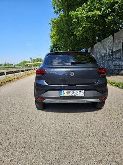 Dacia Sandero Stepway 03/2022 - 8
