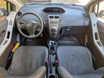 Toyota Yaris 1.33 Vvt-i M6 2009 - 8