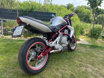 Kawasaki ER6N 650 - 8