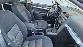 Škoda Octavia Combi 2.0 TDI 4x4 Scout - 8