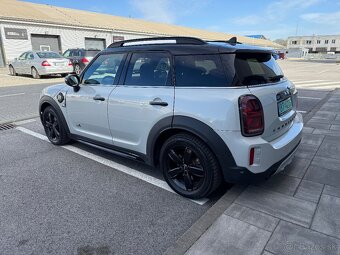 MINI COUNTRYMAN HYBRID ALL4 - 8