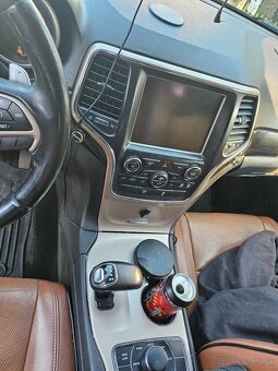 Predám jeep grand cherokee - 8