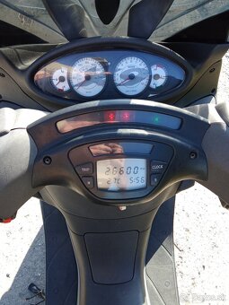 Piaggio X9 200 - 8