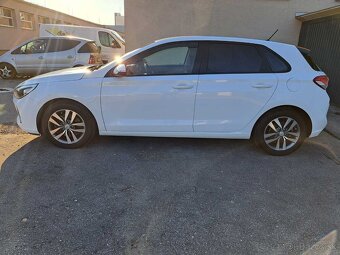 Hyundai i30 1.4i Comfort - 8