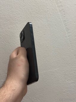 Dobrý deň Ponúkam na predaj iPhone 13 256GB Black - 8