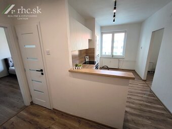 KOMPLETNE ZARIADENÝ A ZREKONŠTRUOVANÝ 2-IZ. BYT - GOLDBERGER - 8
