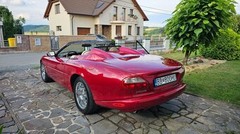 Jaguar XK8  V8 Convertible - 8