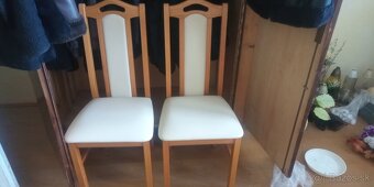 Stôl kuch.skrinky,stoličky,botnik - 8