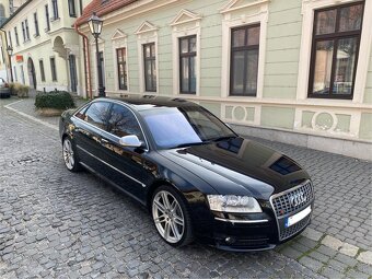 Audi A8 S8 - 8