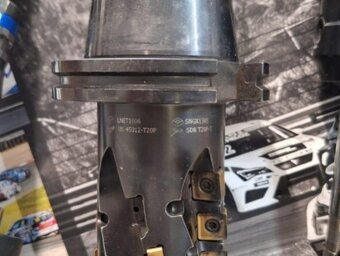 Obráběcí centrum z r. v. 2014, model VMCA 1000 - 8