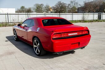 Dodge Challenger SRT8 6.4 MANUÁL 477PS - 8