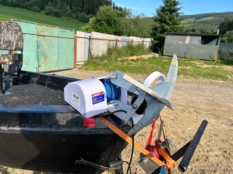 Rybársky čln - 8