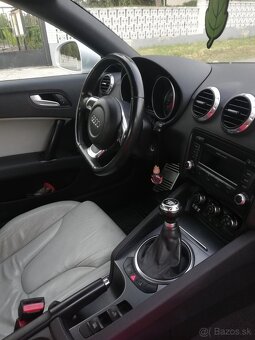 Audi TT Roadster - 8