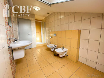 PRENÁJOM 2i apartmán s parkovacím miestom pri centre mesta P - 8