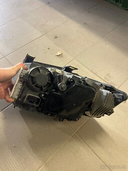 Svetlá Bmw E90 Lci bixenon - 8