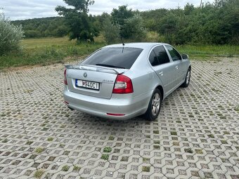 Škoda Octavia 1.6 TDI sedan - 8